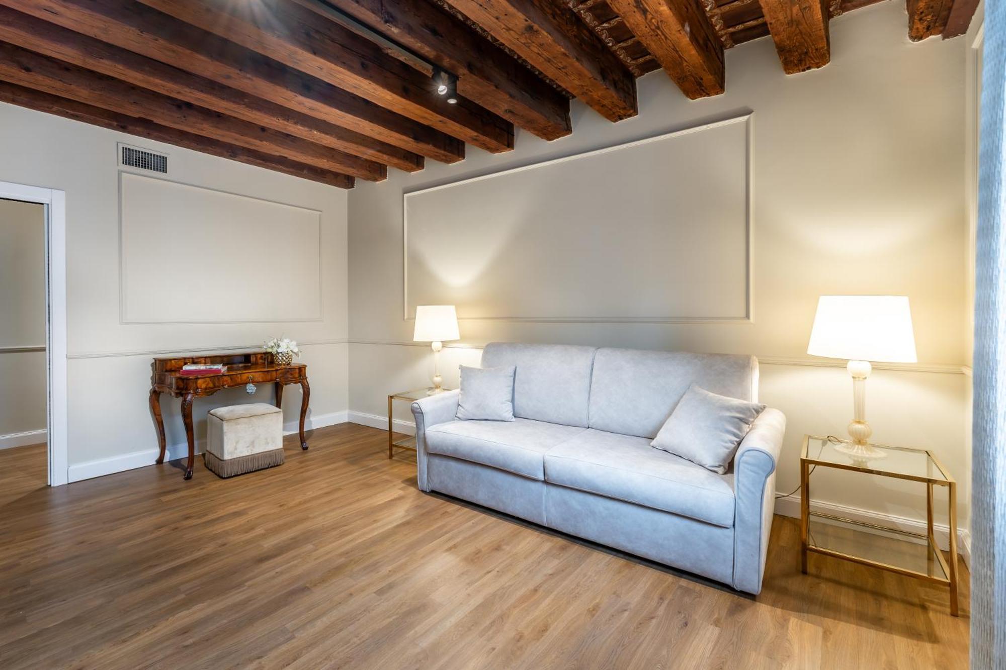 San Vio Palace Luxury Apartments Venice Exterior photo