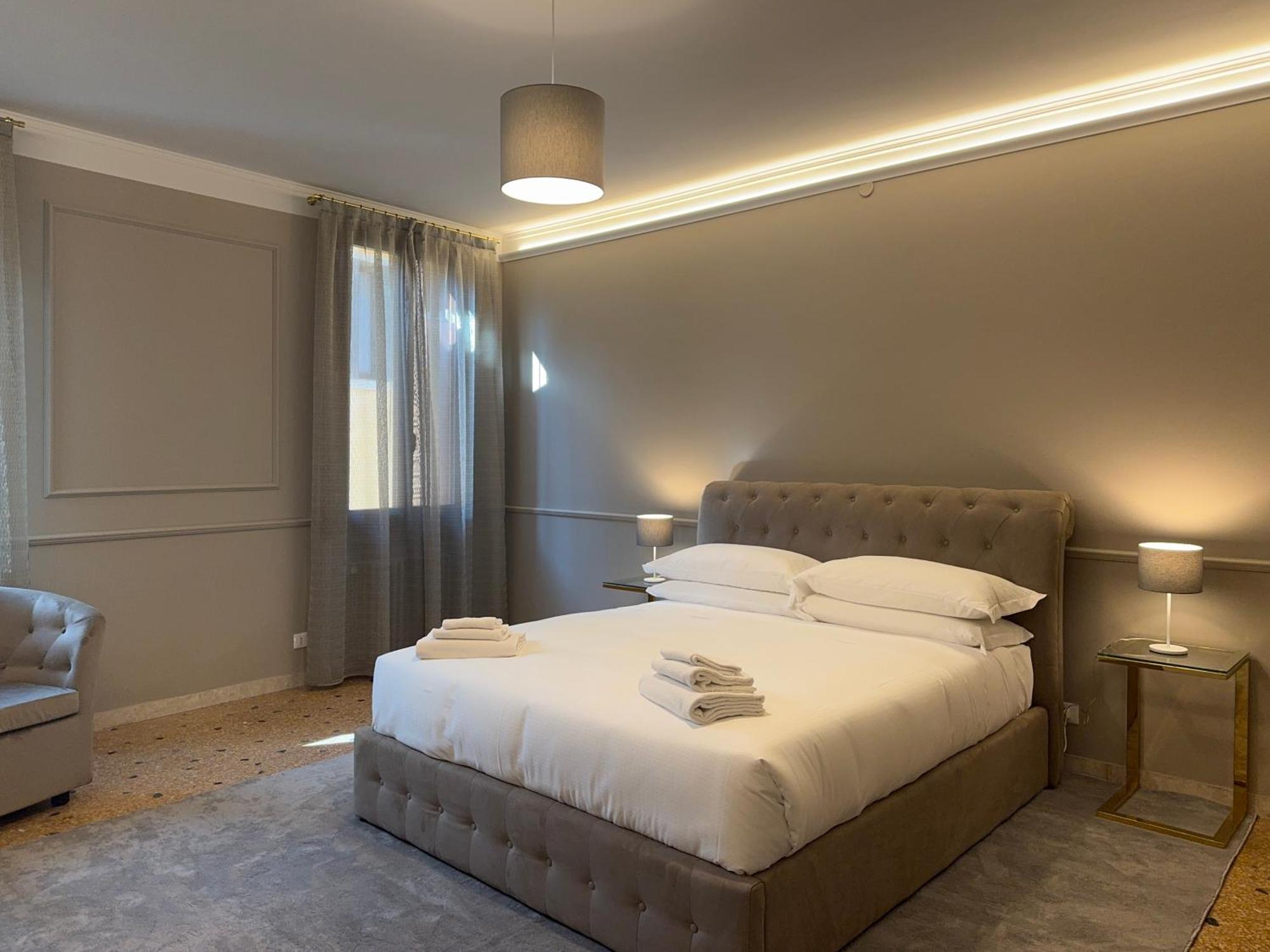 San Vio Palace Luxury Apartments Venice Exterior photo
