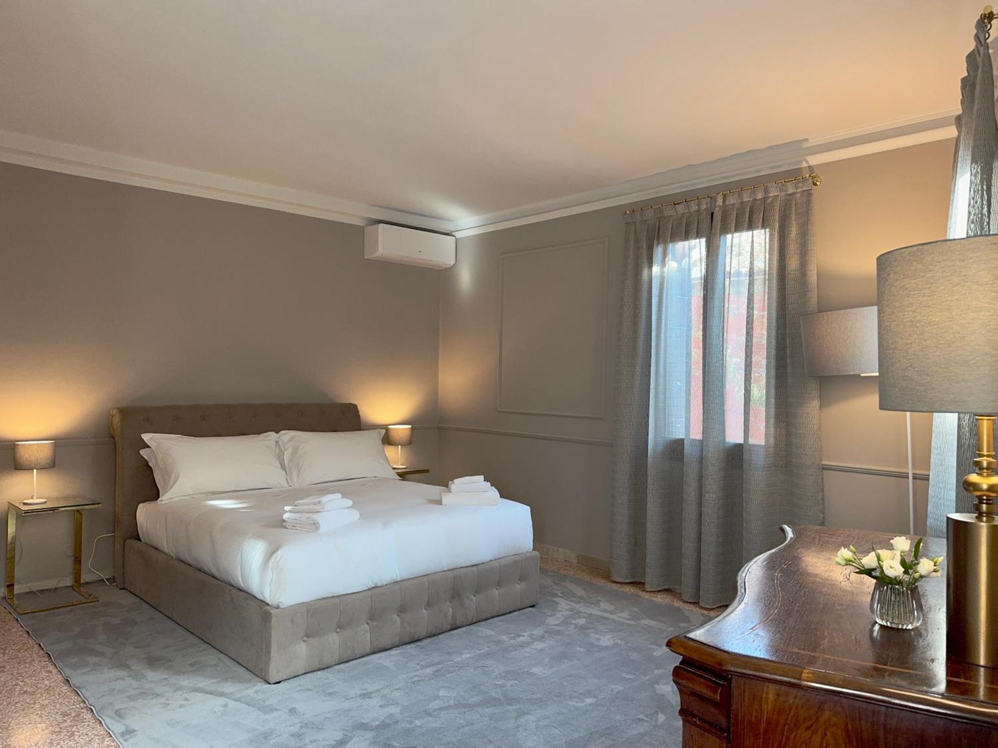 San Vio Palace Luxury Apartments Venice Exterior photo