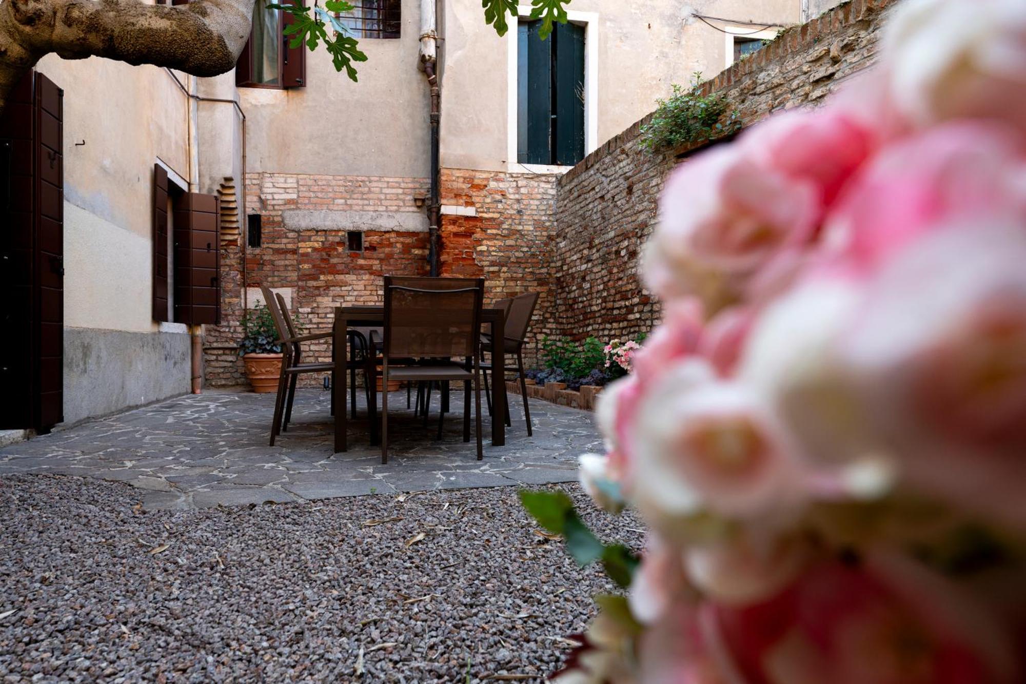 San Vio Palace Luxury Apartments Venice Exterior photo